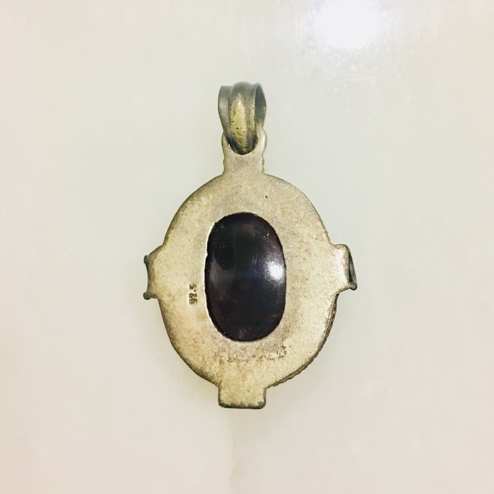 Pendant - Picture 2 of 3